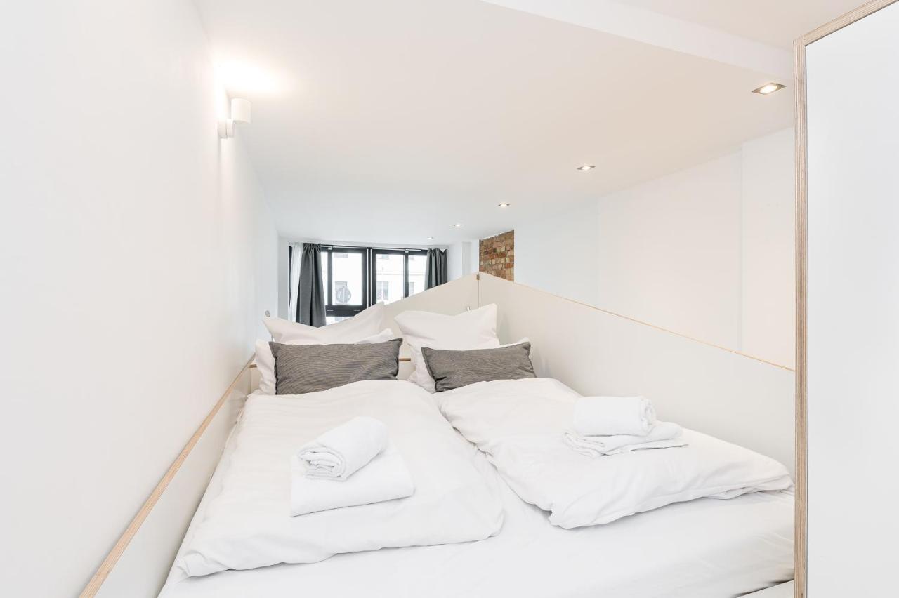 Stylish New Cube Loft Ii By Berlin-wall-apartments Apartment