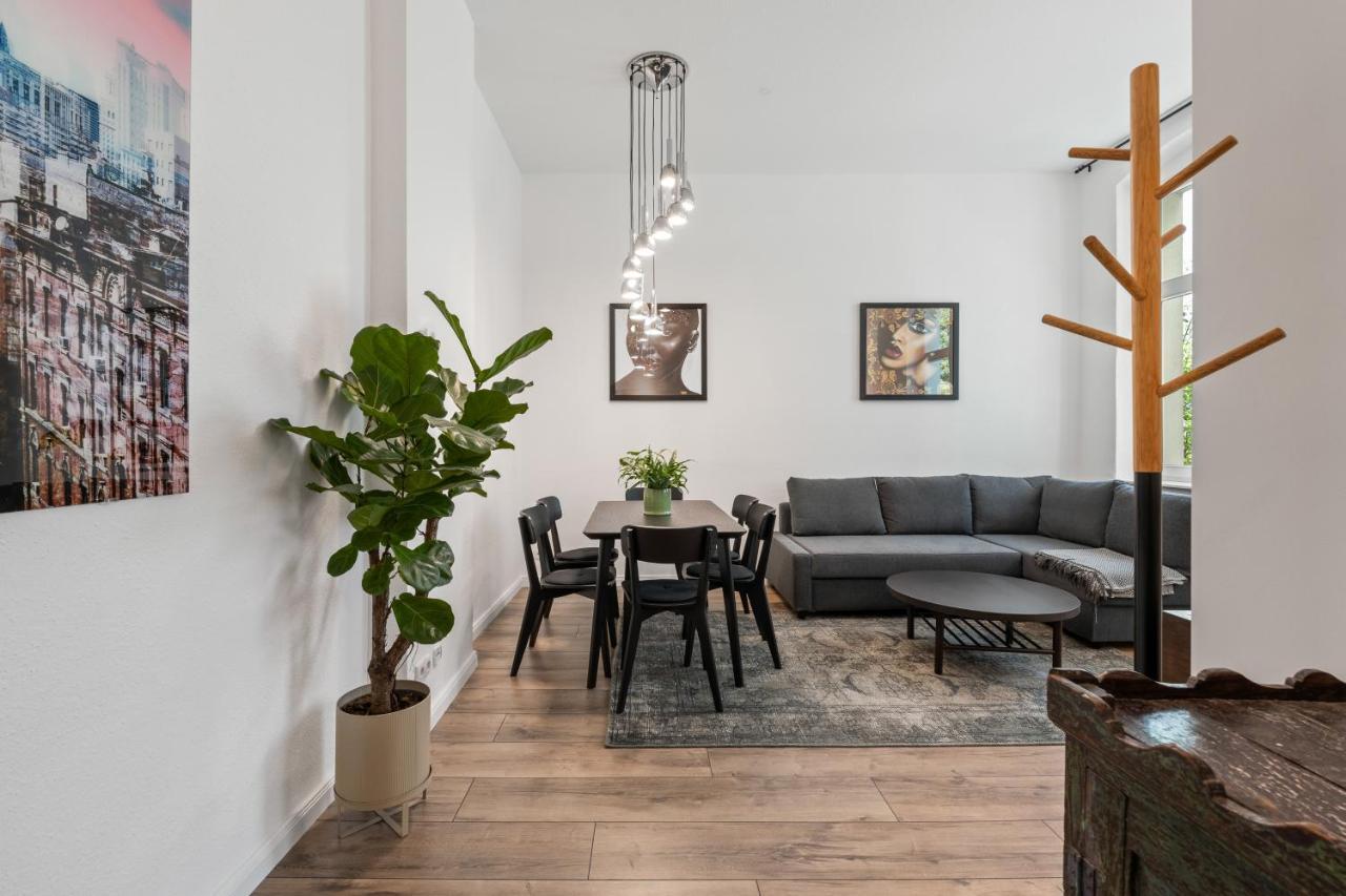 The Tieckstr Loft For Up To 7 People With 2 Bathrooms *
