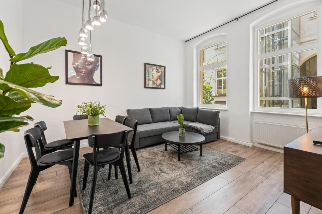 The Tieckstr Loft For Up To 7 People With 2 Bathrooms Apartment *