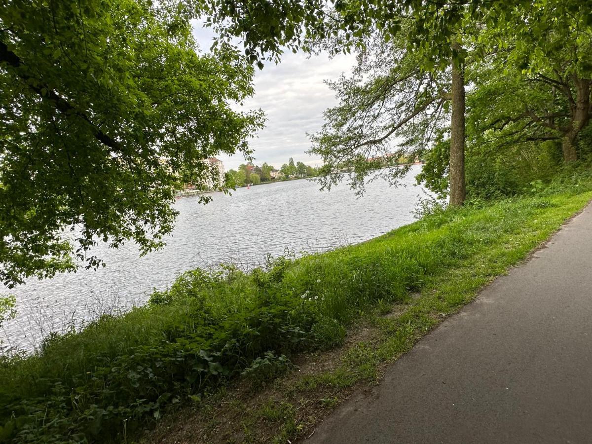 Am Wasser Nahe Ber Mit Whirlpool & Kamin Berlin