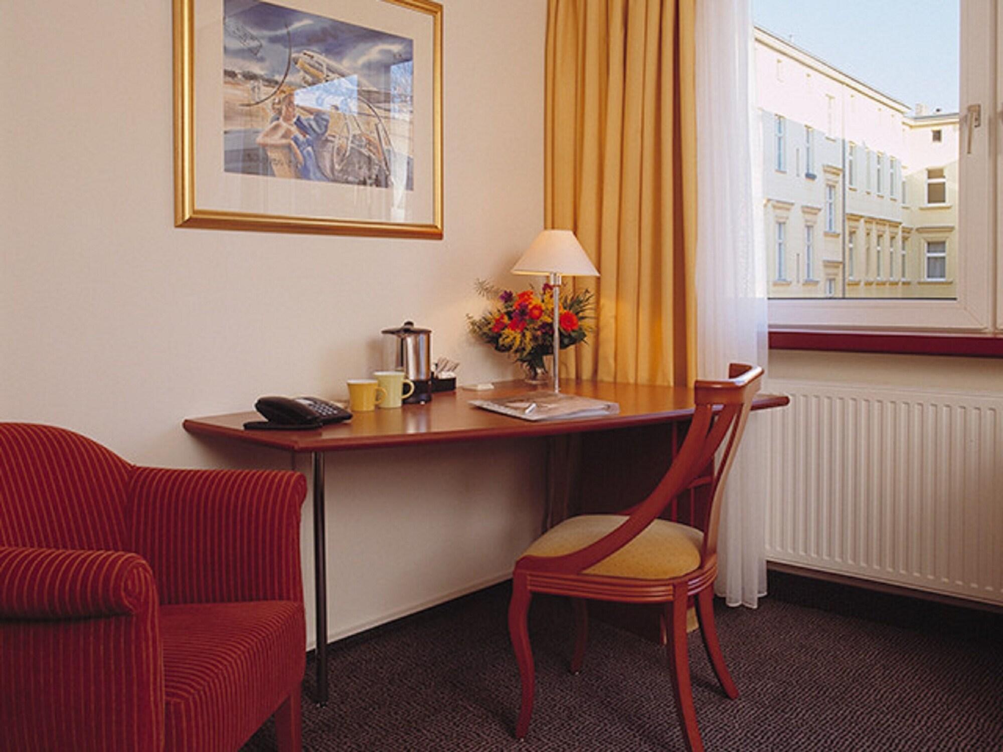 Sorat Hotel 3*