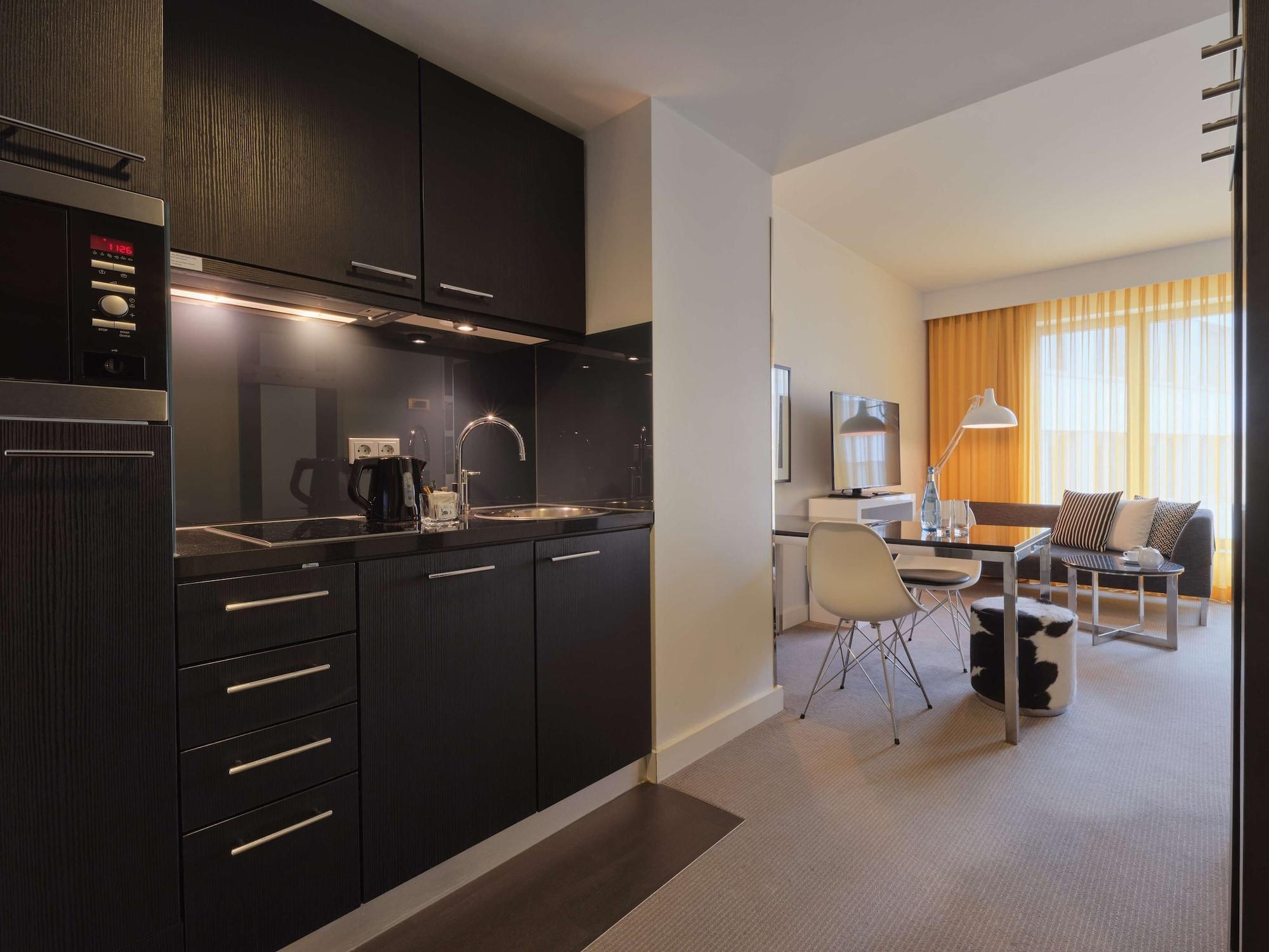 Adina Hackescher Markt Aparthotel 4*