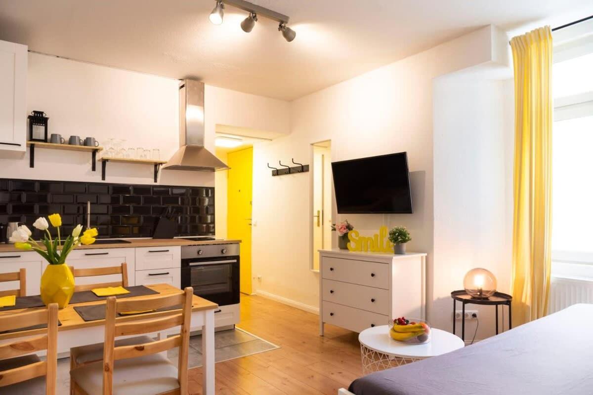 Apartment 2 Bedroom In Great Location In Kreuzberg *