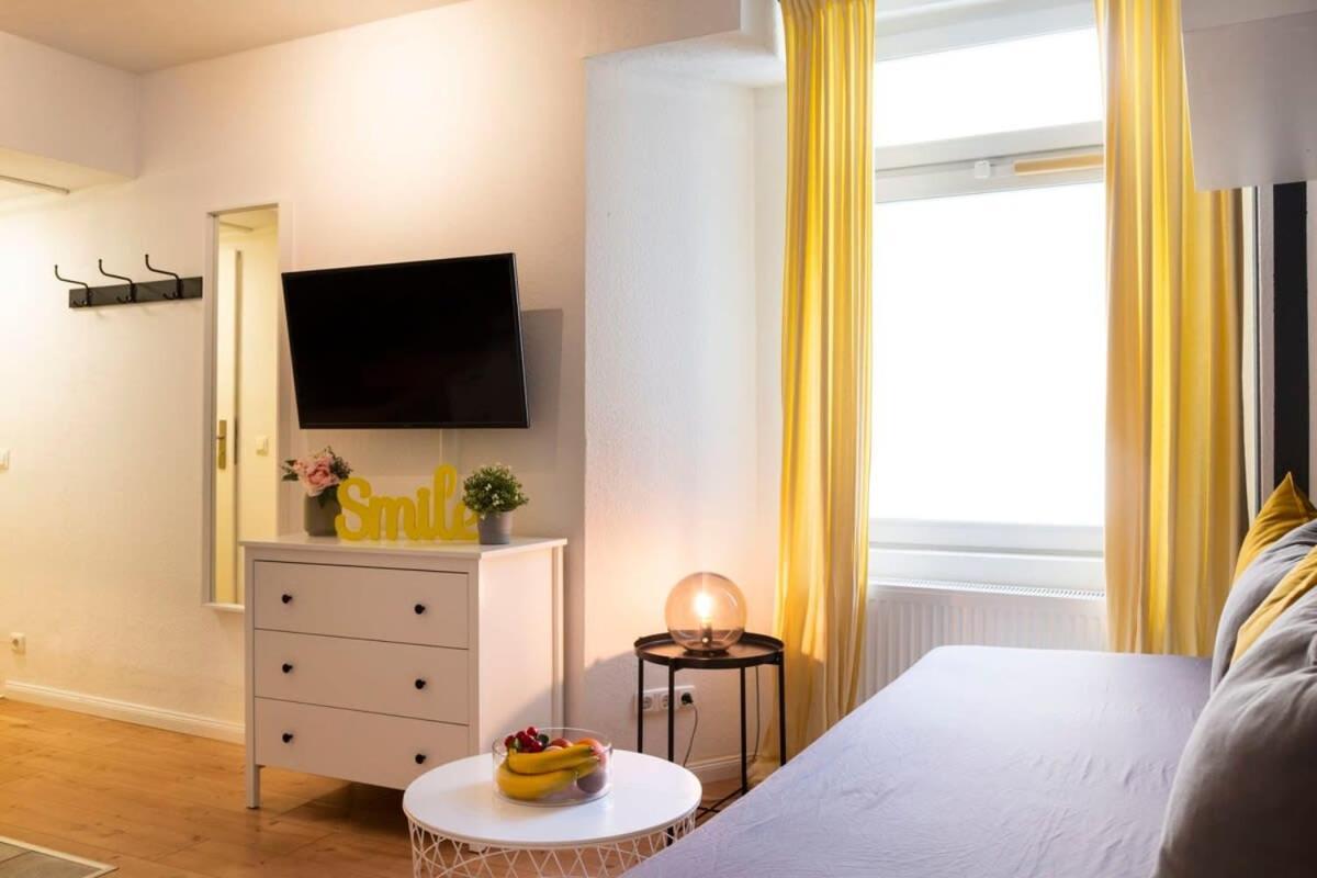 2 Bedroom In Great Location In Kreuzberg *