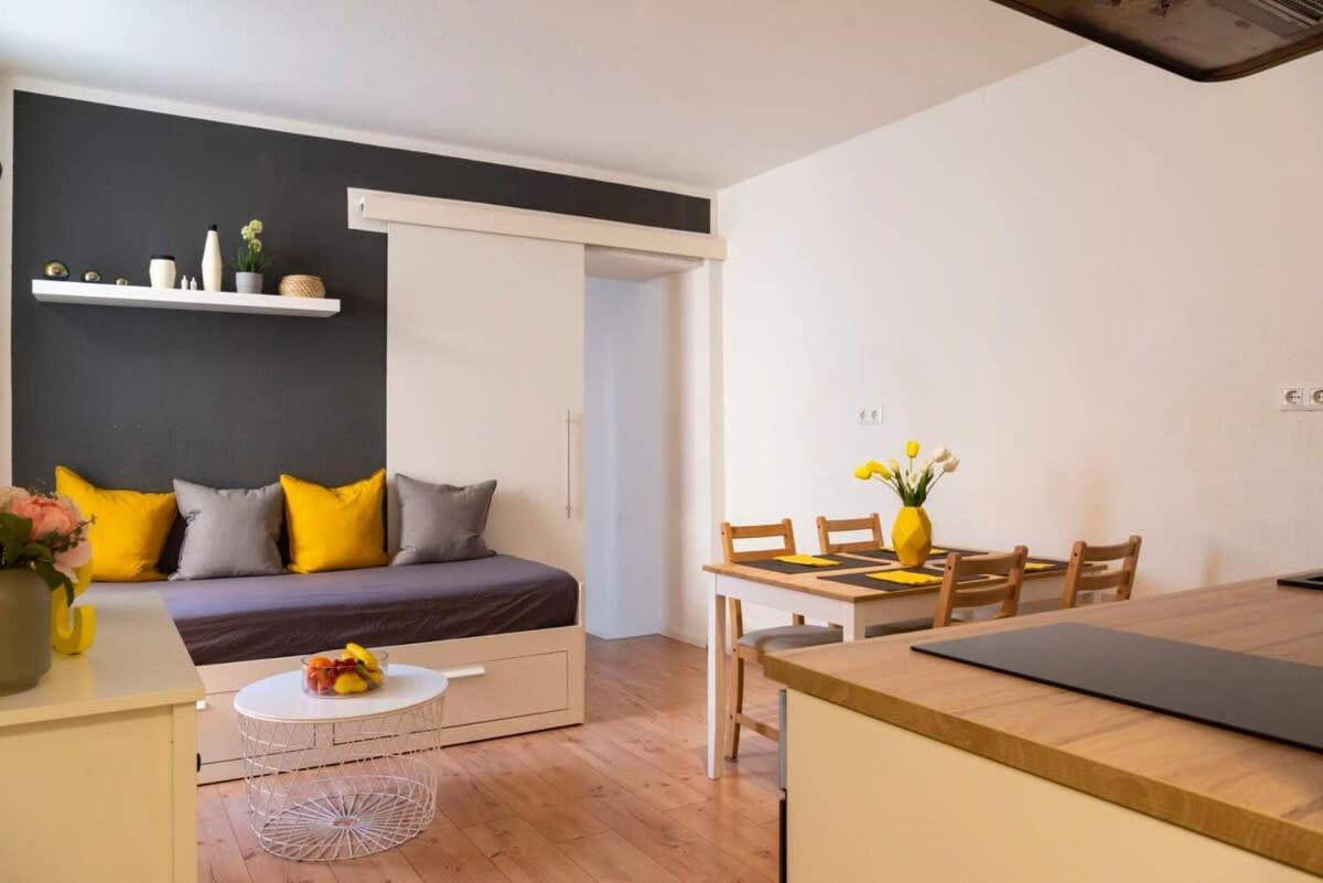 2 Bedroom In Great Location In Kreuzberg Apartment Berlin