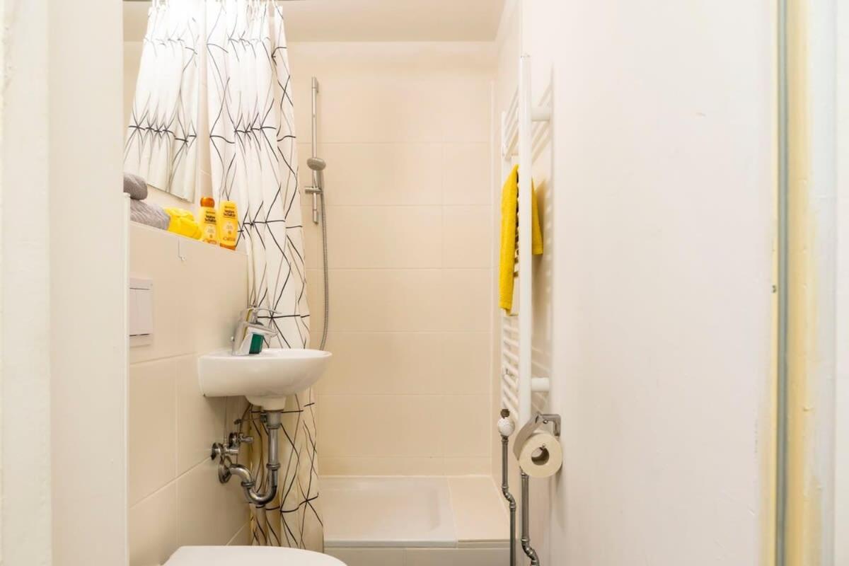 2 Bedroom In Great Location In Kreuzberg *