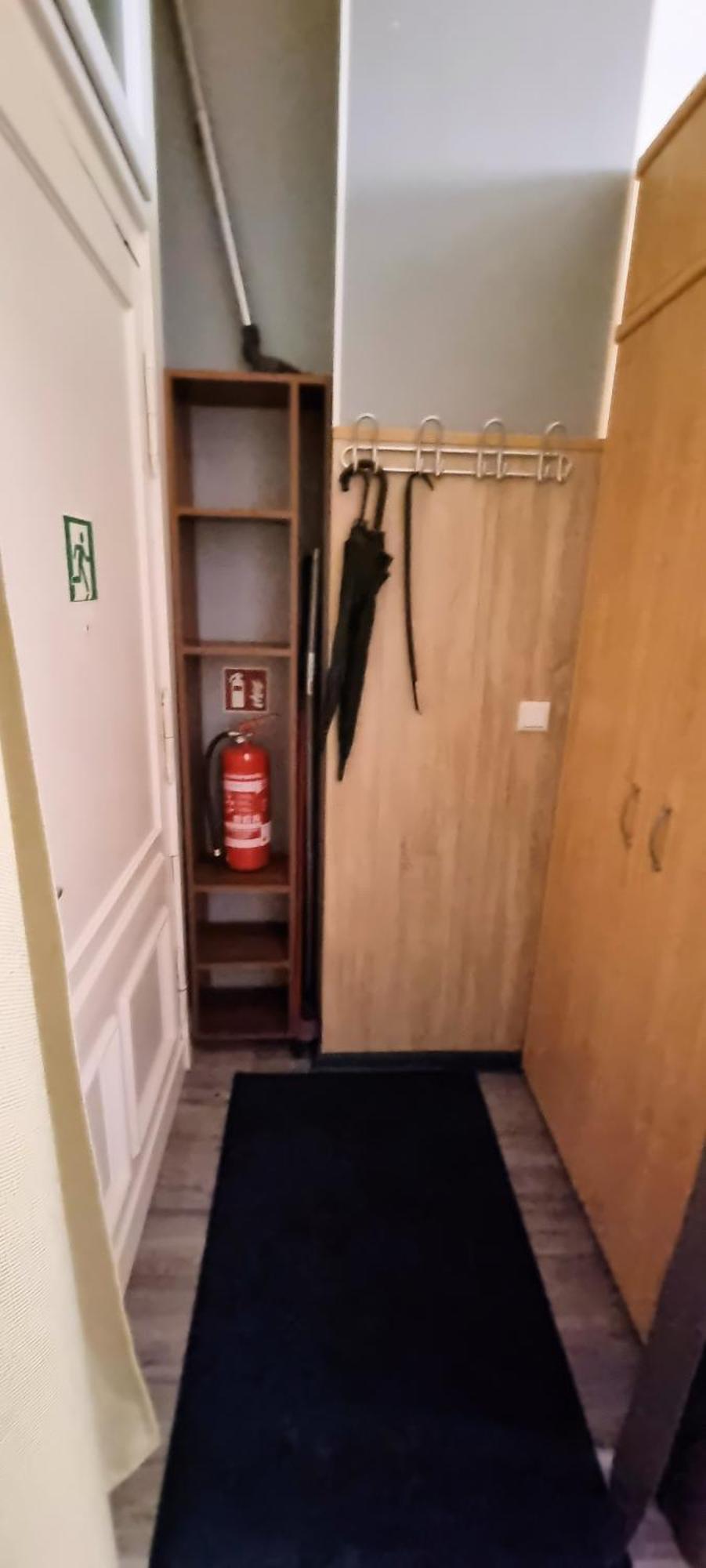 Albert Rooms Guest house