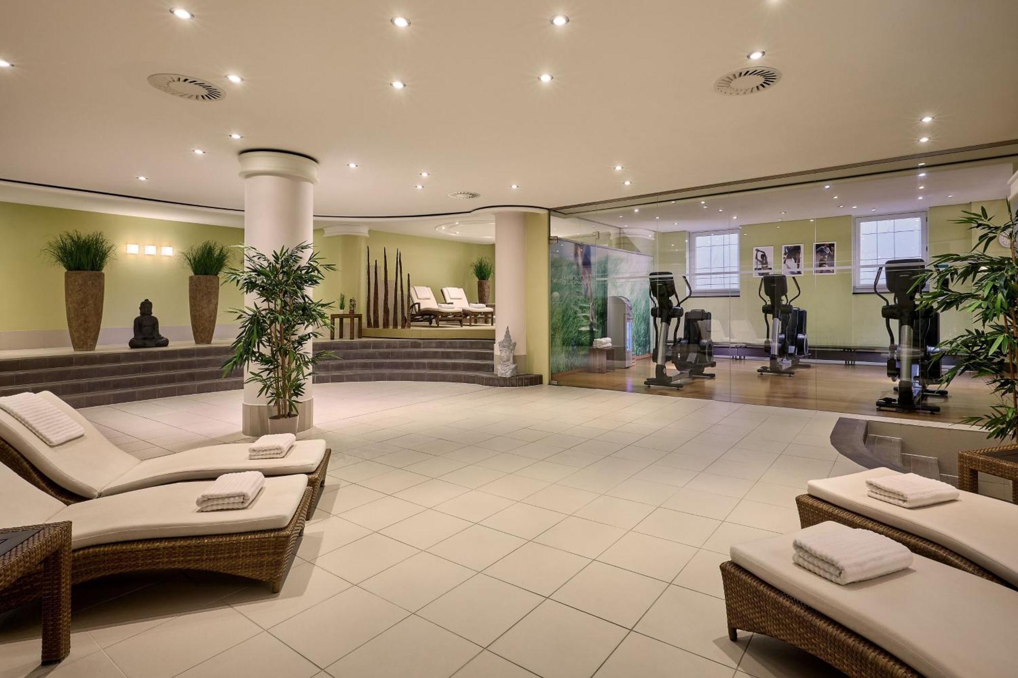 The Westin Grand 5*