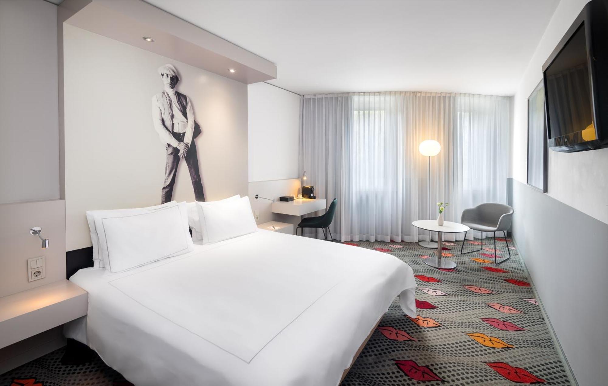 Park Plaza