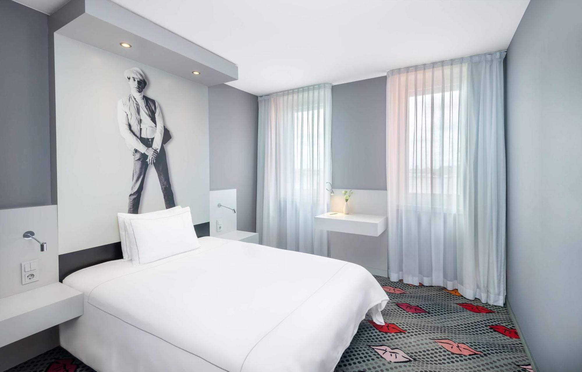 Park Plaza