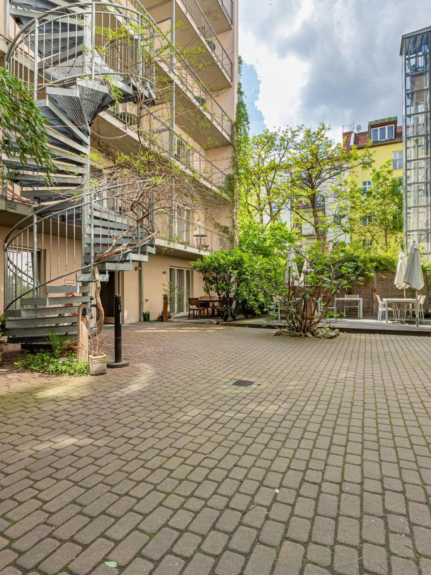 Schoenhouse Street * Berlin