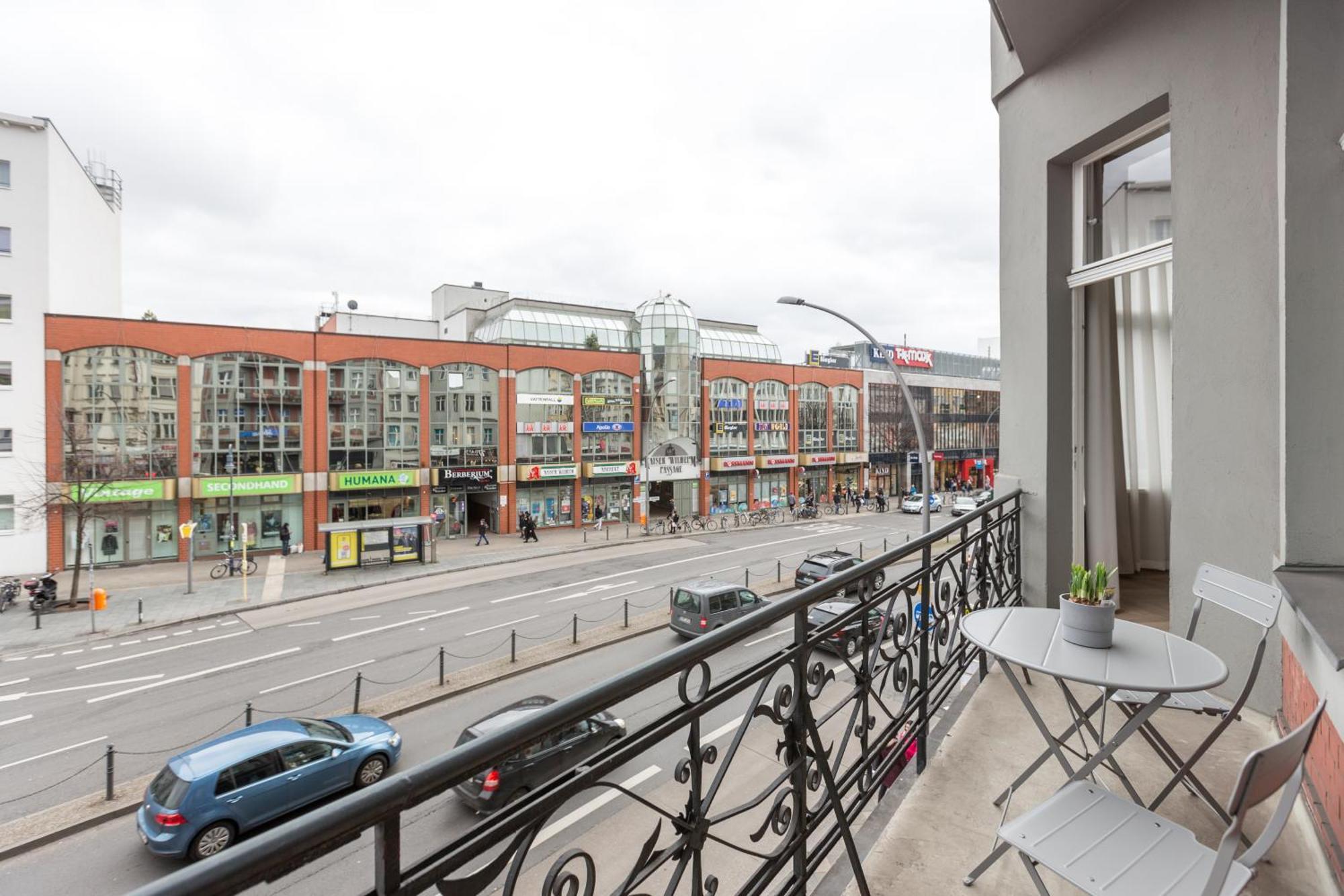 Dilo - Large For Groups & Families 160 Sqm Apartment