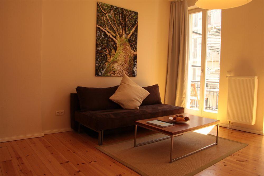 Schoenhouse Avenue - Digital Access *