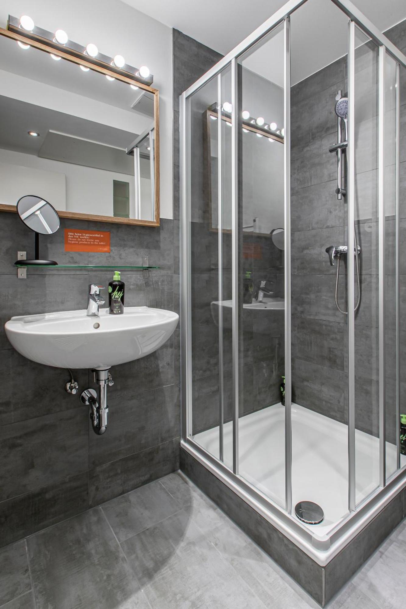 Schoenhouse Street Aparthotel