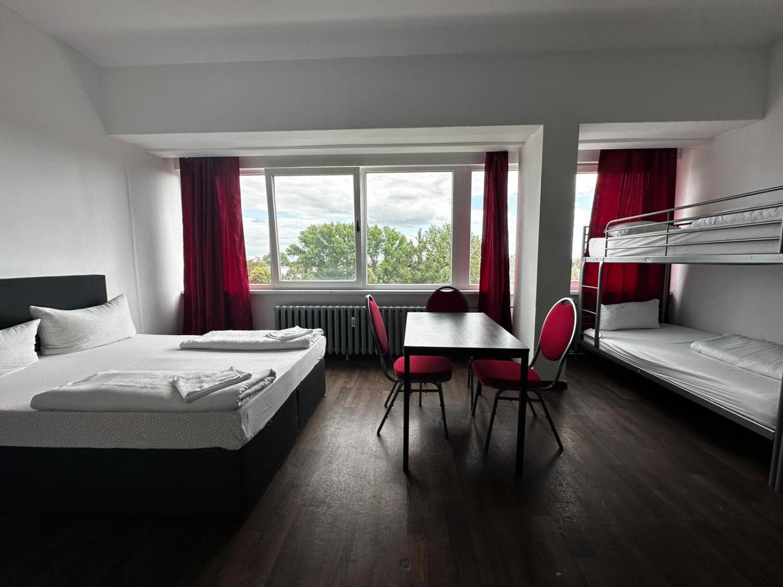 Ootel.com 3* Berlim