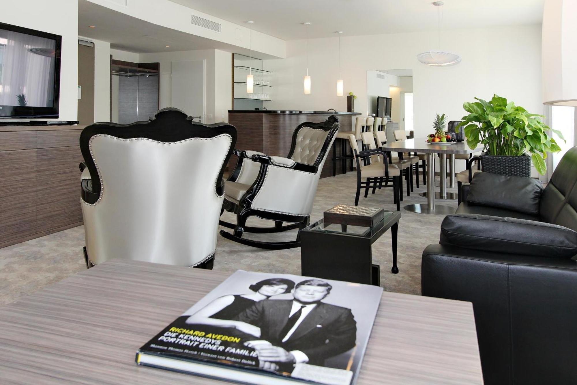 Hotel Arcotel John F 4*