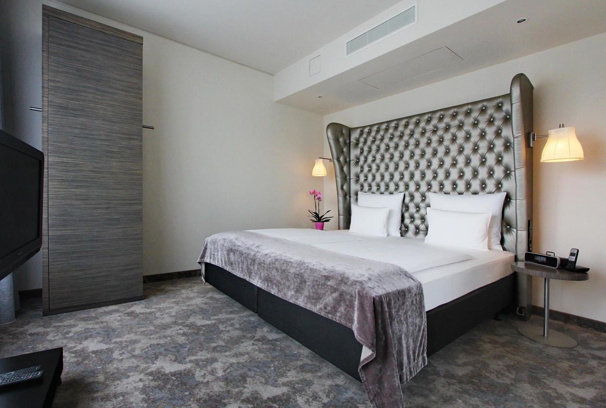 Arcotel John F Hotel