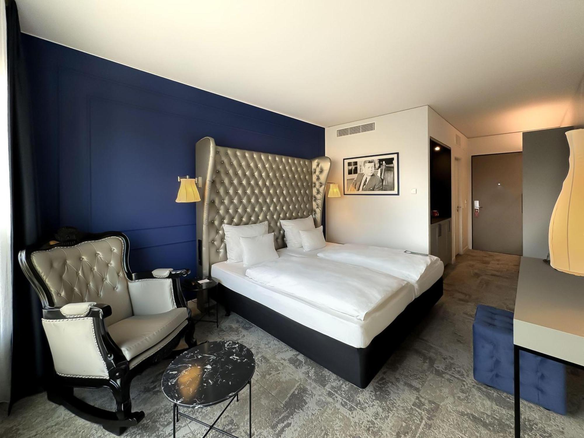 Hotel Arcotel John F 4*