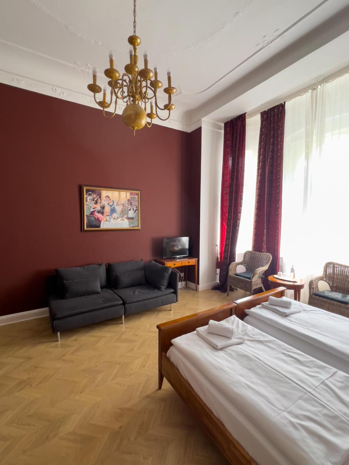 Hotel Hotel-maison Am Olivaer Platz Berlin