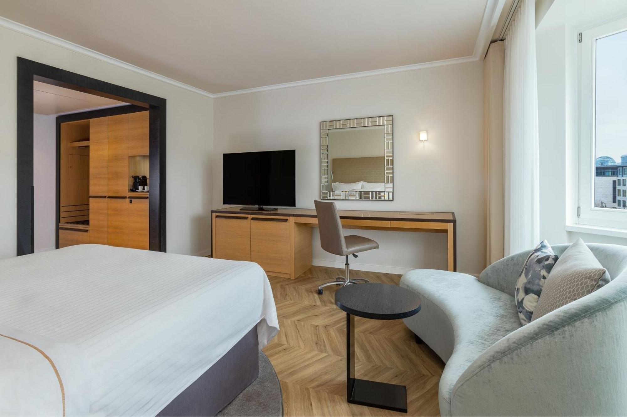 The Westin Grand 5*