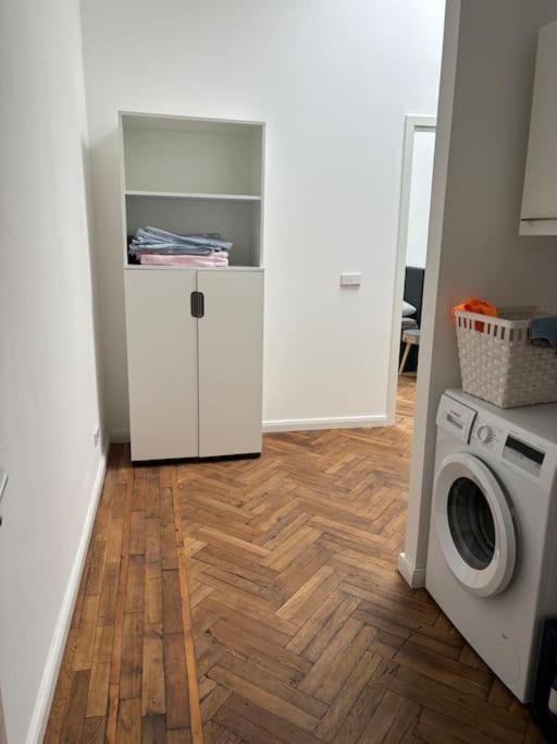 Holiday home Zentrales Gartenhaus Loft In