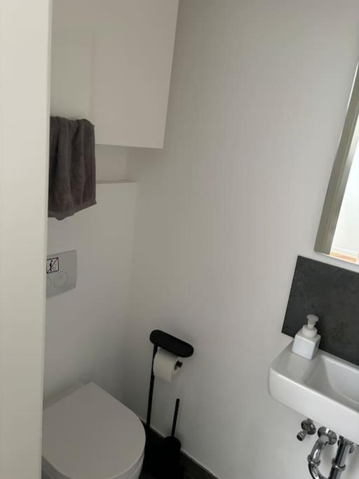 Holiday home Zentrales Gartenhaus Loft In