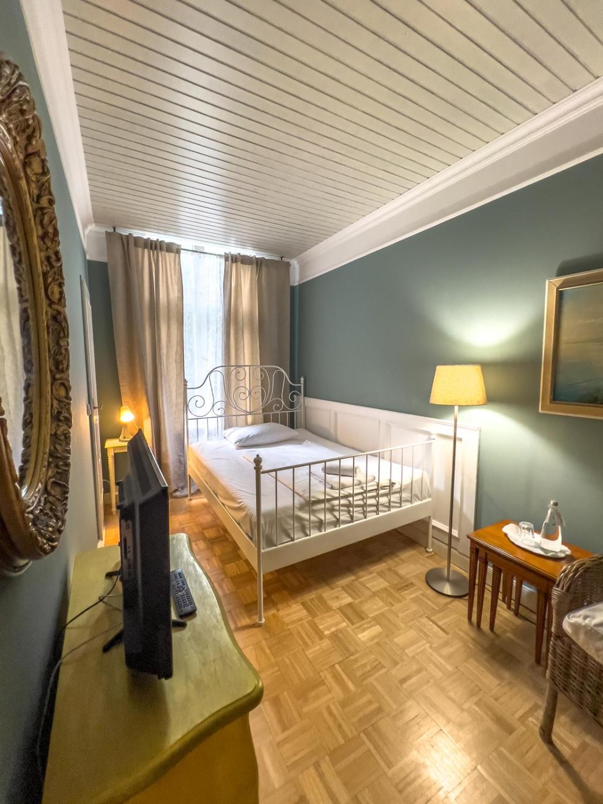 Hotel-maison Am Olivaer Platz Berlin