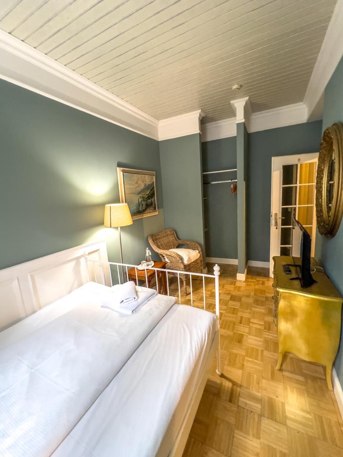 Hotel-maison Am Olivaer Platz Hotel 3*