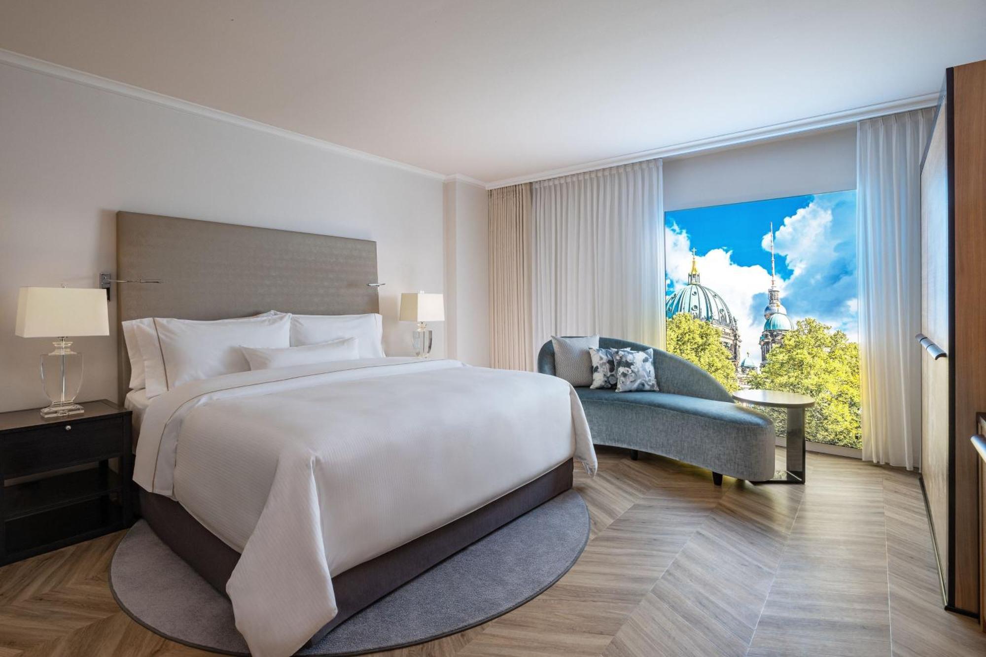 The Westin Grand Hotel 5*