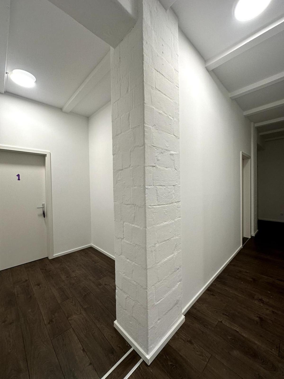 Apartment Classic Black In Vibrant Area 6 *