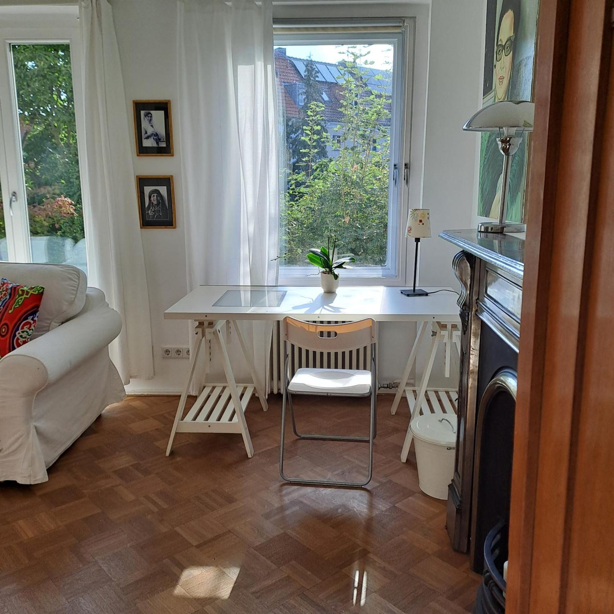 Homestay Spacious In Tempelhof Park Area *
