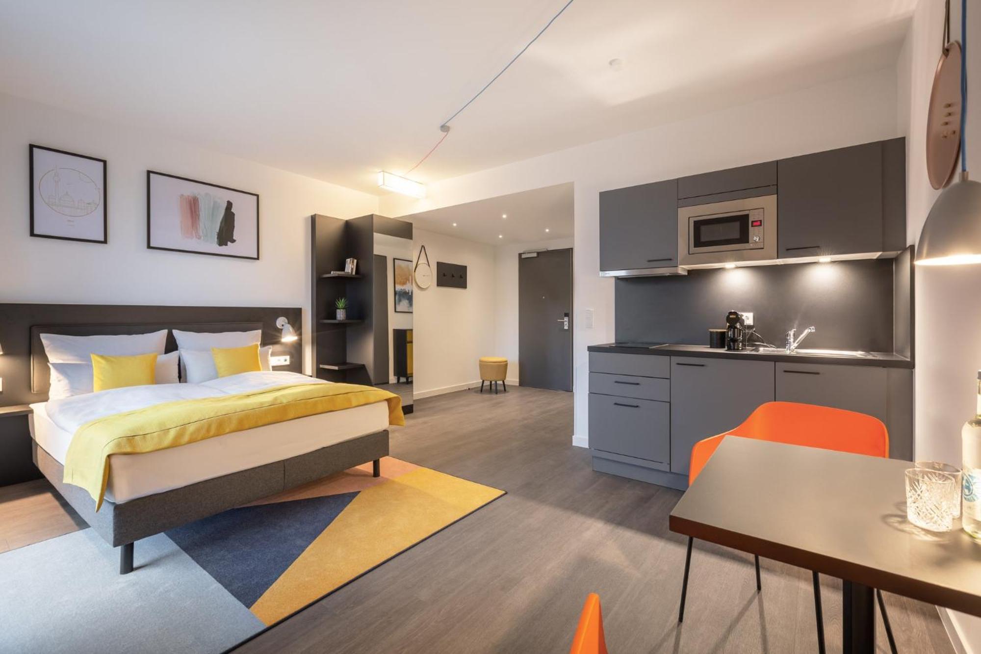 Candlewood Suites Berlin Charlottenburg By Ihg Hotel Berlin