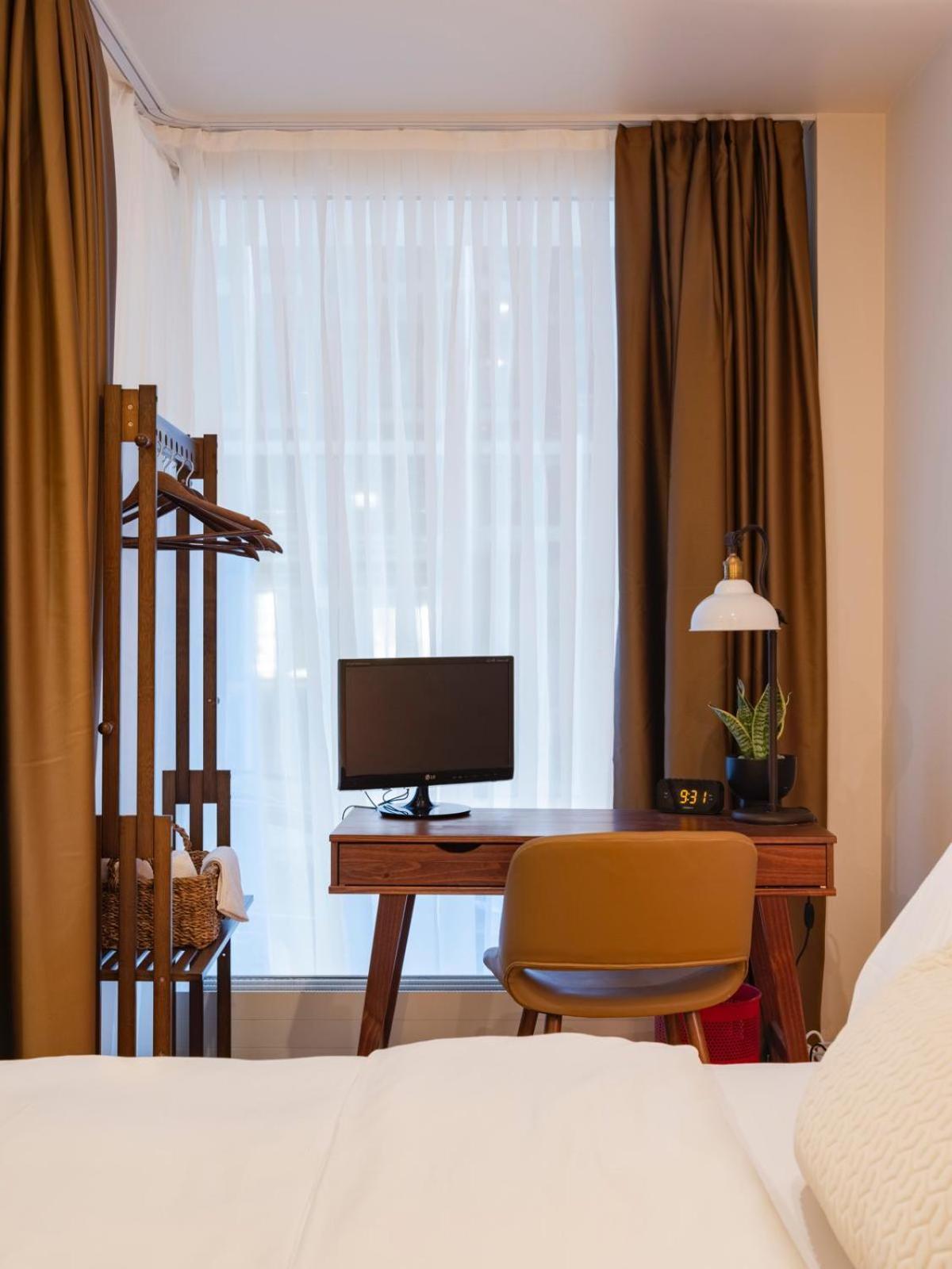 Apartamento Alexa Design Apart, 4br, 6-10 Pax, 3 Baths, Kidsarea, Free Parking, 5min Alex, 1000mbit Wifi