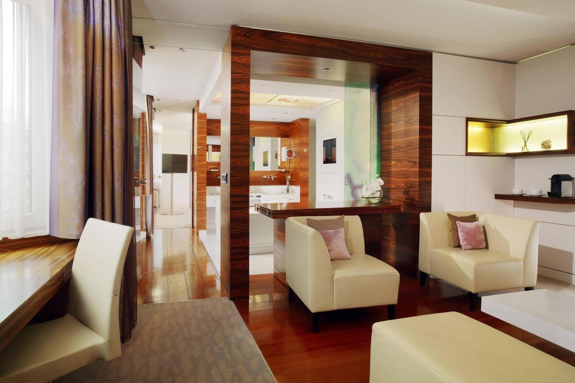 The Westin Grand 5*