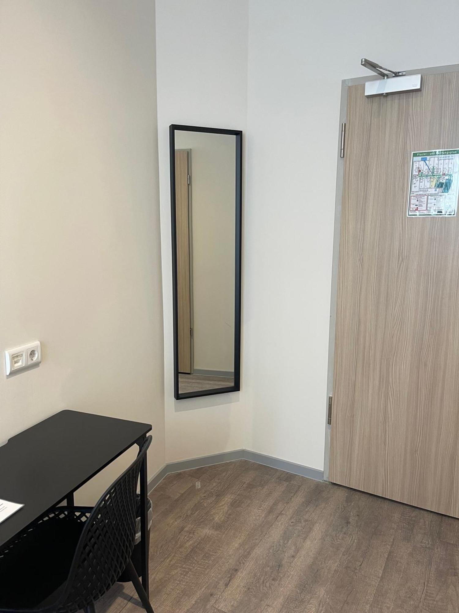 Blue - Minimalist Boutique 2*