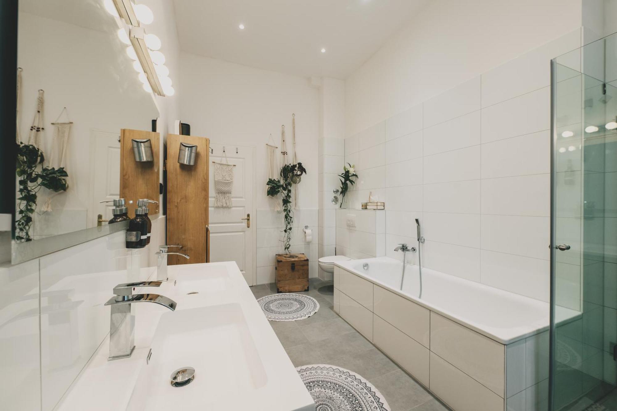 Apartamento Altbau-loft Fuer 12 Personen Am Alexanderplatz