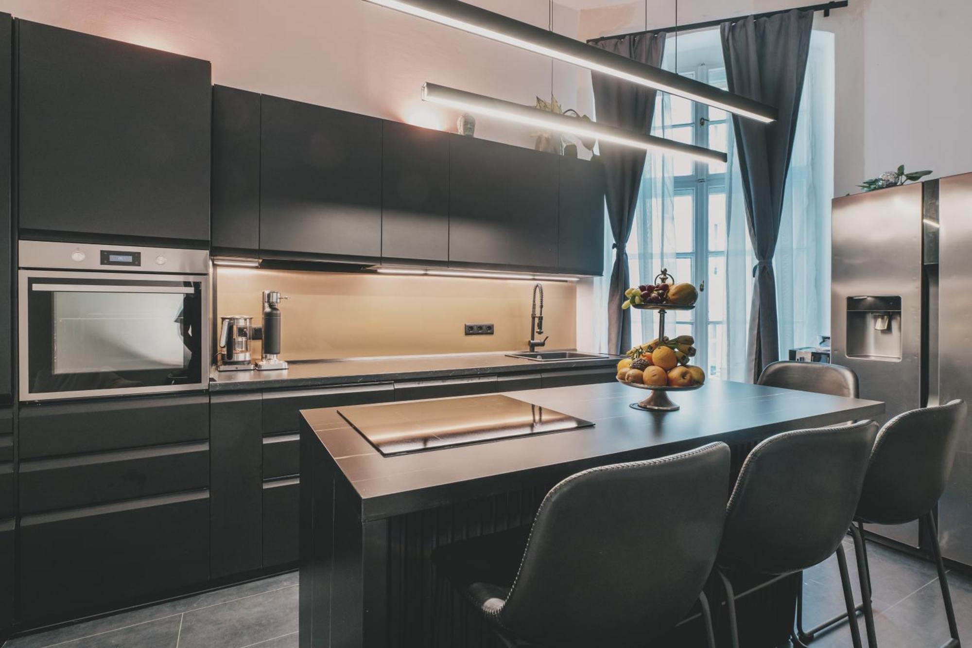 Altbau-loft Fuer 12 Personen Am Alexanderplatz * Berlim