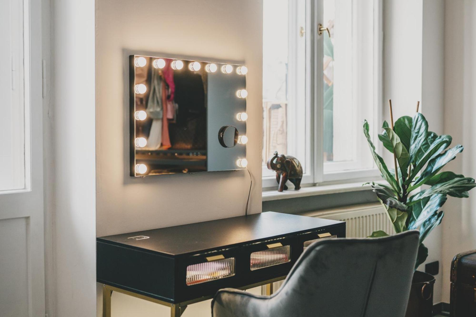 Apartamento Altbau-loft Fuer 12 Personen Am Alexanderplatz