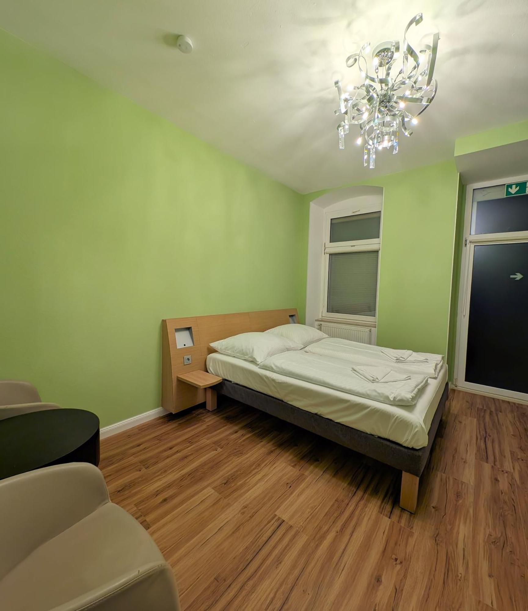 Albert Rooms