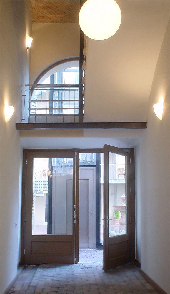 Schoenhouse Avenue - Digital Access *