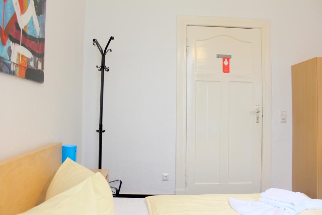 Albergue Pension Central Hostel Berlin *
