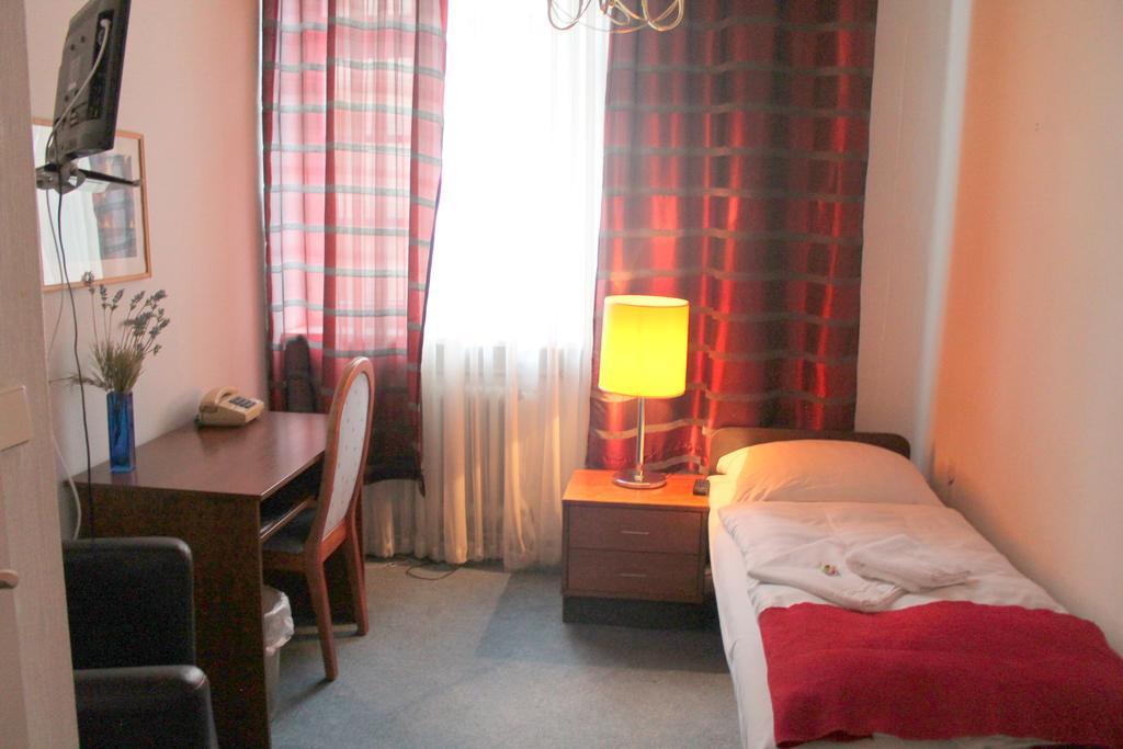 Hotel Amelie West 3*