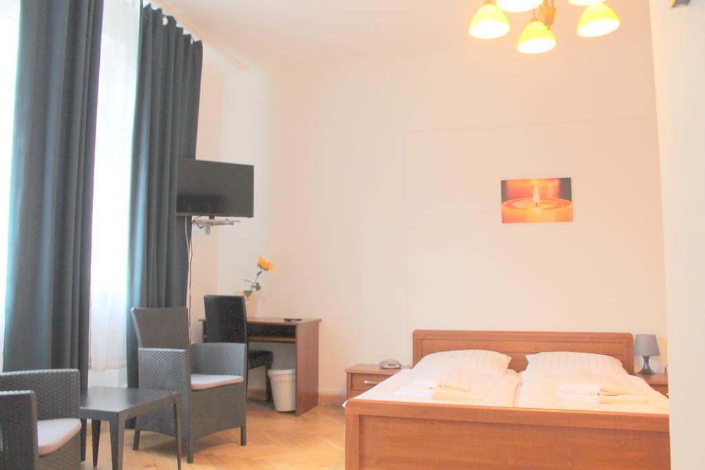 Amelie West Hotel 3*