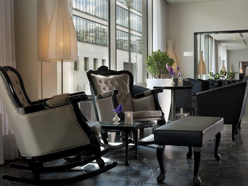 Arcotel John F 4*