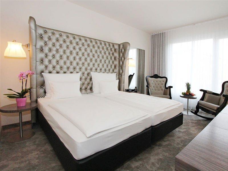 Arcotel John F 4* Berlim