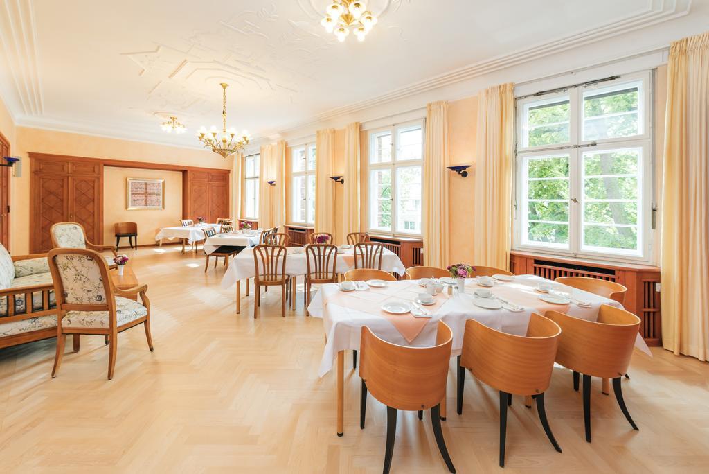 Gaeste- Und Tagungshaus Am Glockengarten 3*