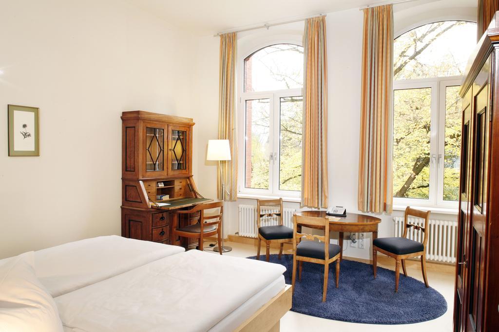 Hotel Gaeste- Und Tagungshaus Am Glockengarten 3*