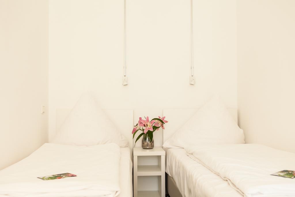 Apartment&rooms Near Brandenburg Gate Berlim