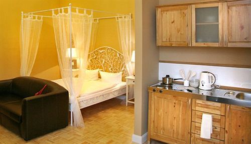 Hotel Hotel-maison Am Olivaer Platz