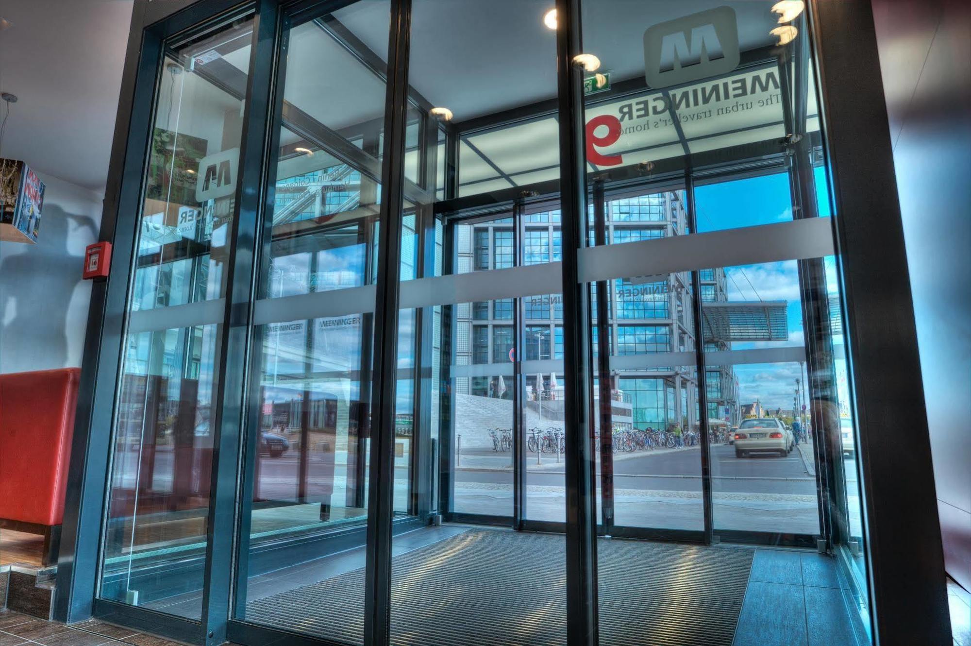 Hotel Meininger Hauptbahnhof 3*